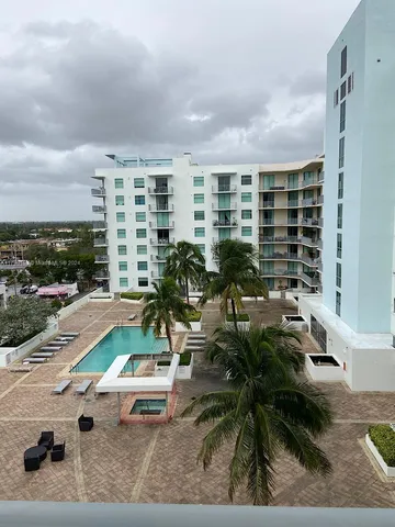 $324,900 | 140 South Dixie Highway, Unit 820, Hollywood, FL 33020