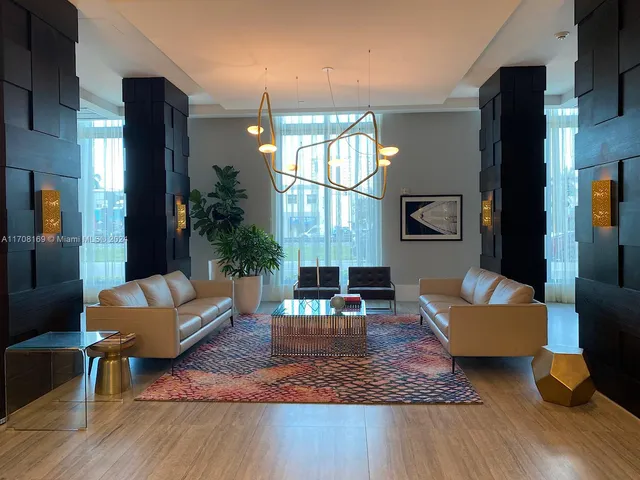 $324,900 | 140 South Dixie Highway, Unit 820, Hollywood, FL 33020