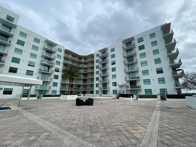 $324,900 | 140 South Dixie Highway, Unit 820, Hollywood, FL 33020