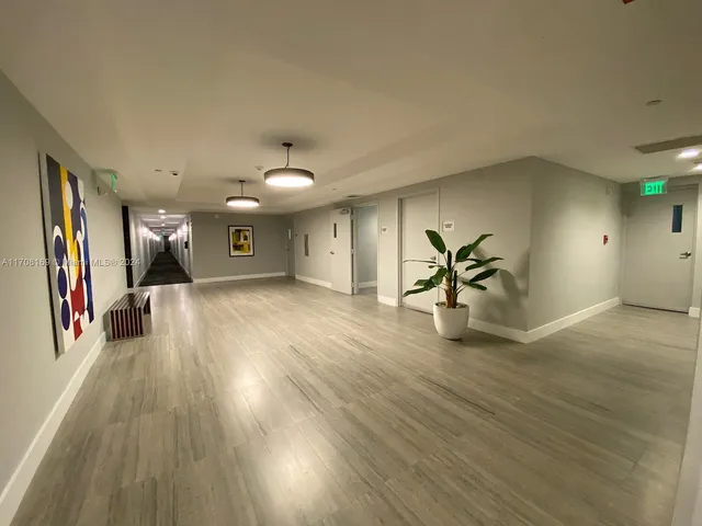 $324,900 | 140 South Dixie Highway, Unit 820, Hollywood, FL 33020