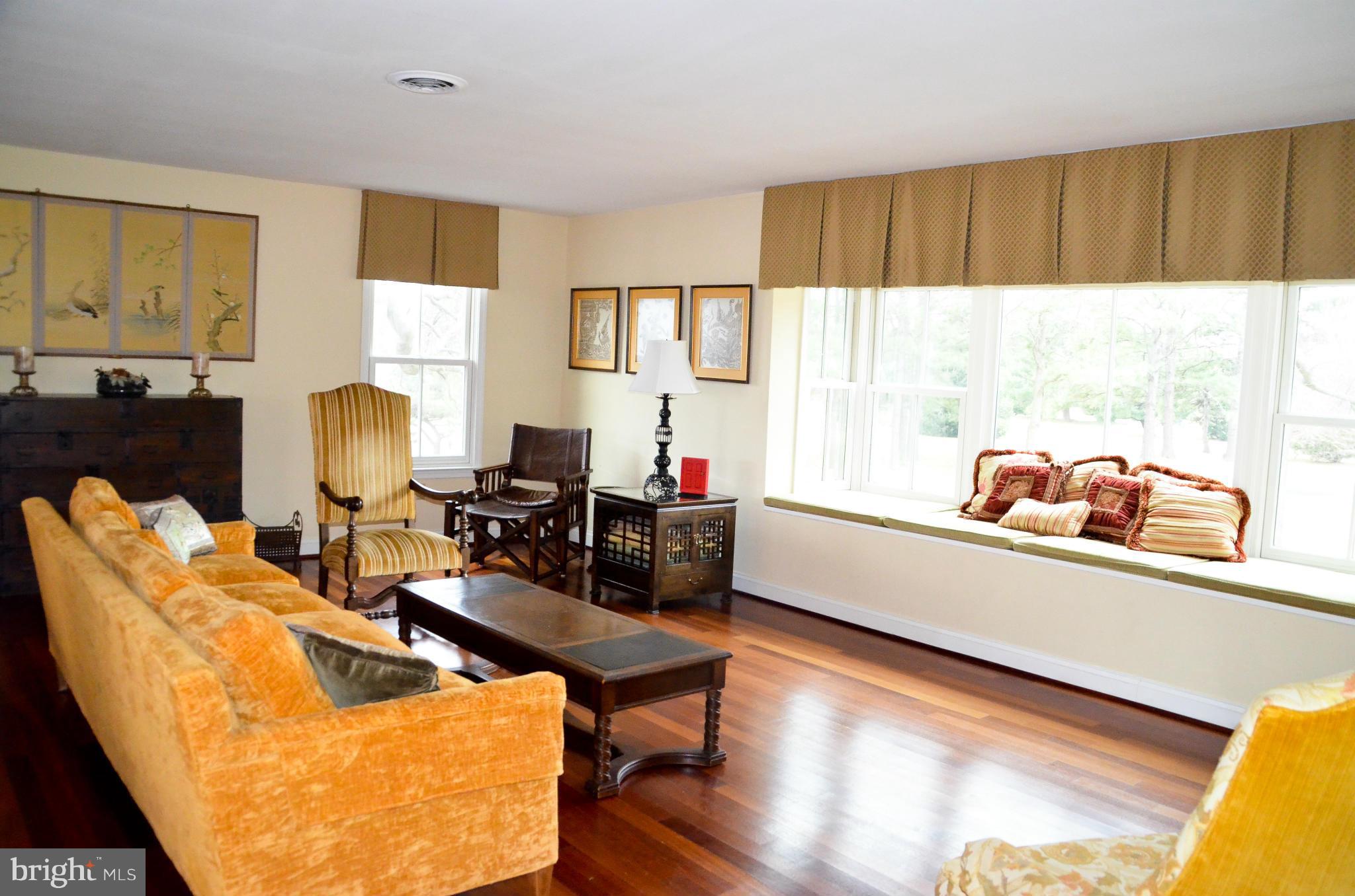 24870 Swan Road St. Michaels, MD 21663 - Photo 12 of 30 Living Room