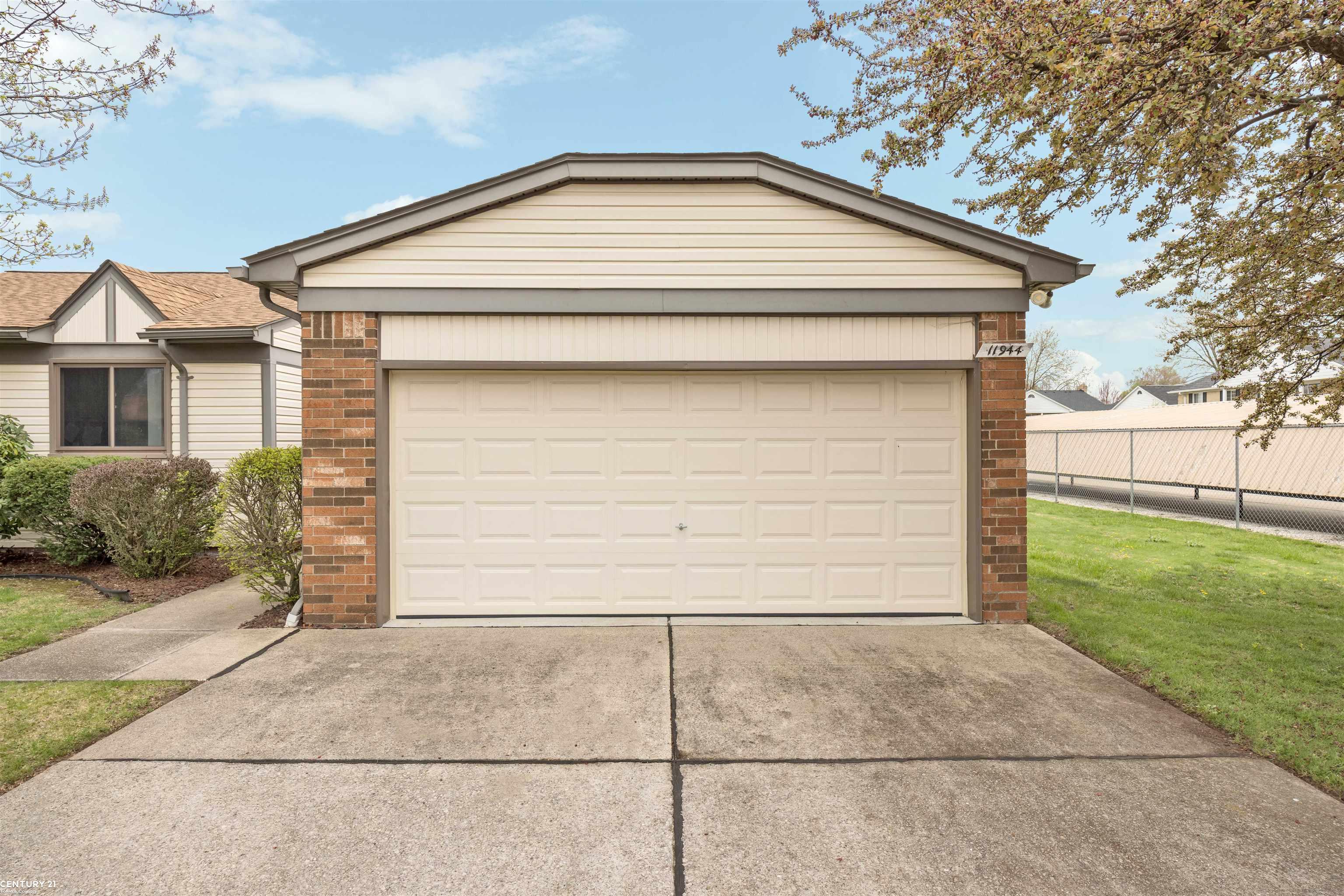 11944 15 Mile Road Sterling Heights, MI 48312 - Photo 28 of 35