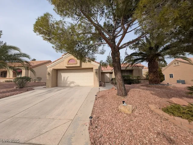 $1,900 | 2737 Tumble Brook Drive, Las Vegas, NV 89134