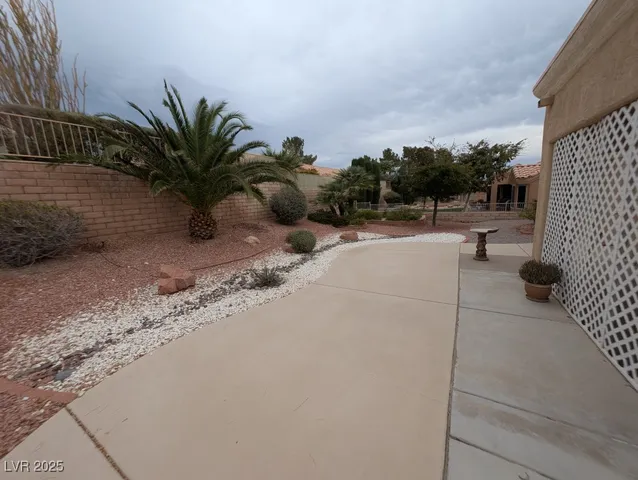 $1,900 | 2737 Tumble Brook Drive, Las Vegas, NV 89134