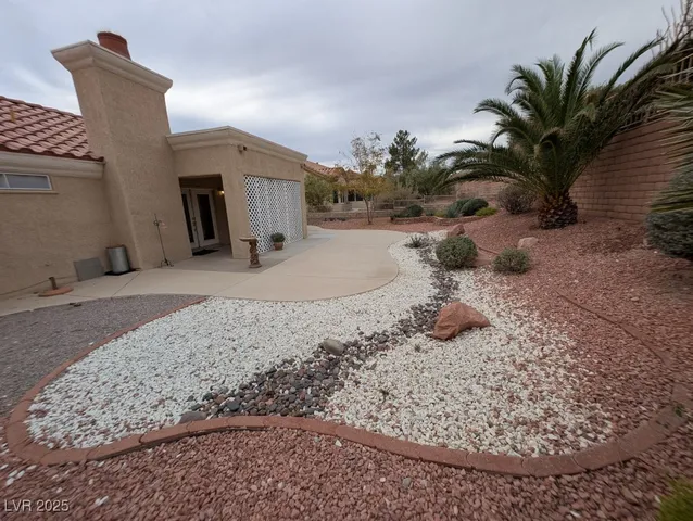 $1,900 | 2737 Tumble Brook Drive, Las Vegas, NV 89134