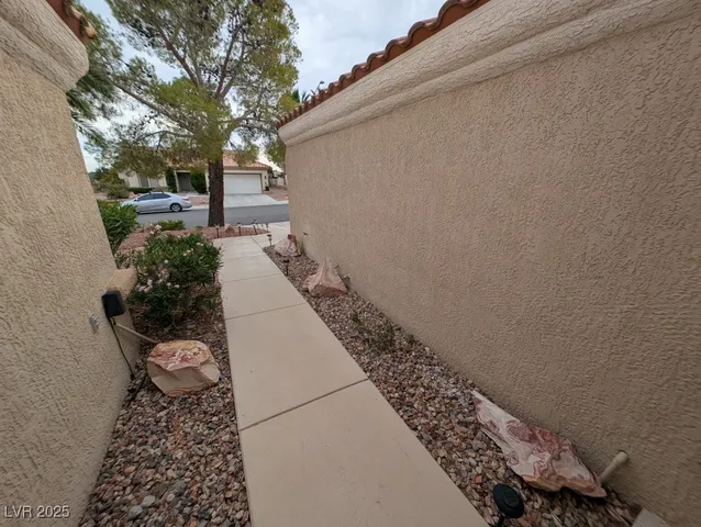$1,900 | 2737 Tumble Brook Drive, Las Vegas, NV 89134