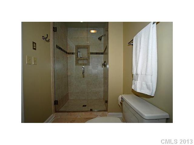 3032 Mountainbrook Road Charlotte, NC 28210 - Photo 11 of 16