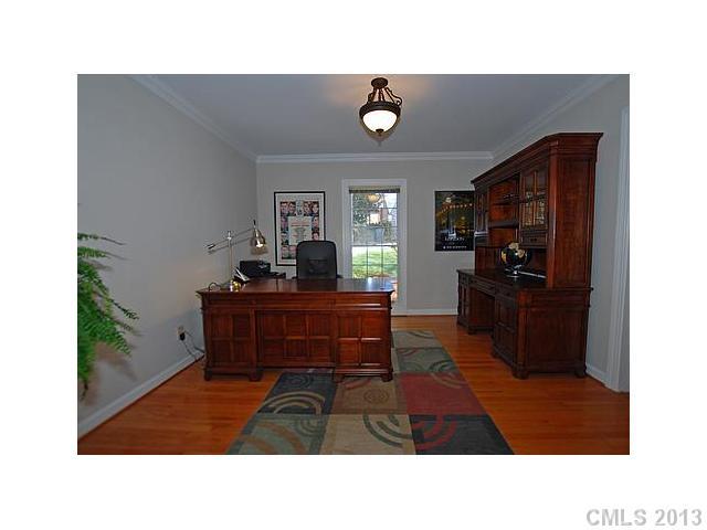 3032 Mountainbrook Road Charlotte, NC 28210 - Photo 4 of 16