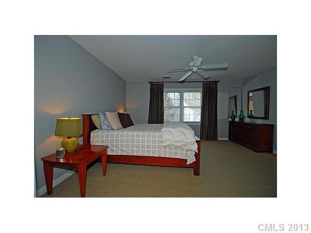 3032 Mountainbrook Road Charlotte, NC 28210 - Photo 9 of 16