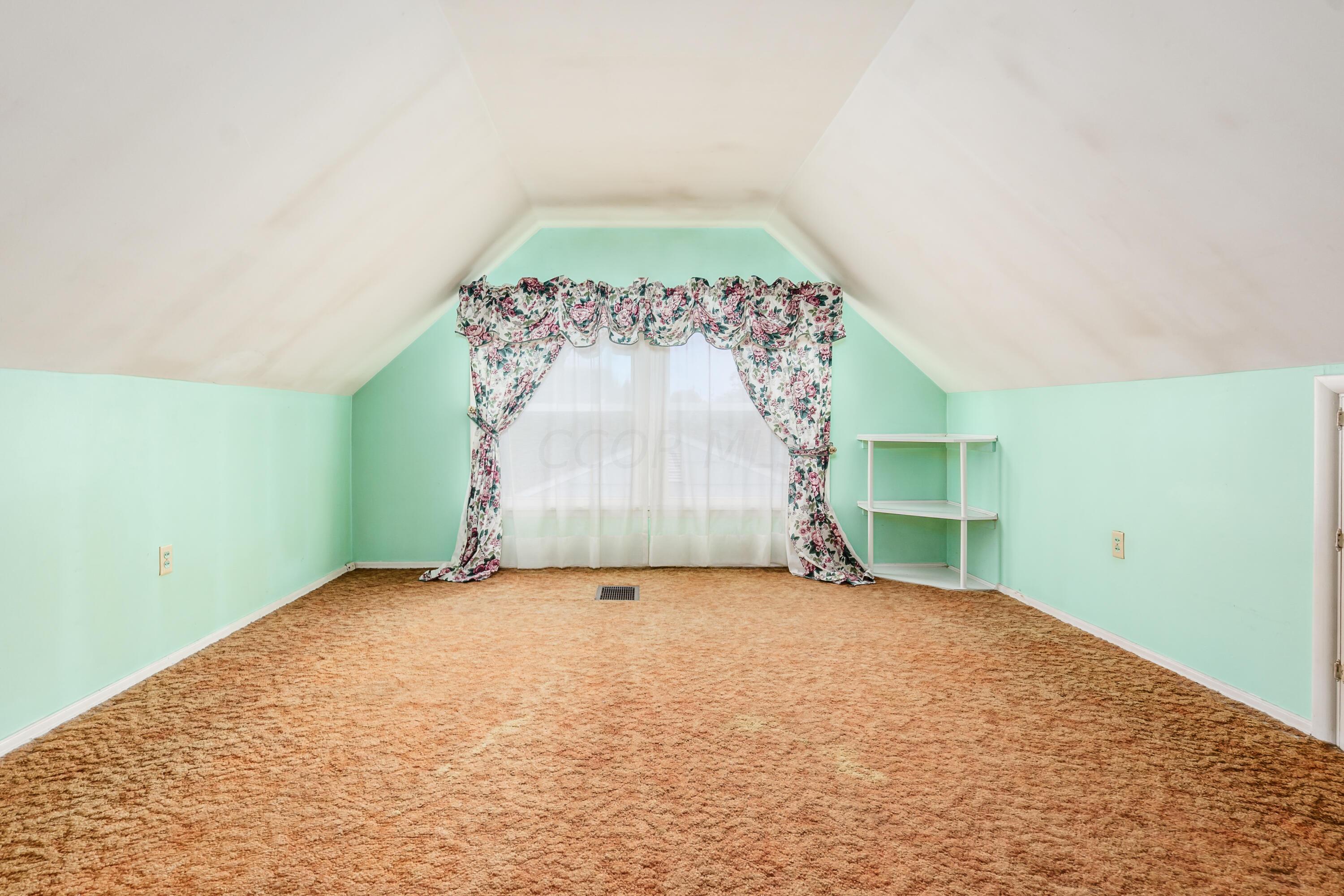 223 Sturbridge Road Columbus, OH 43228 - Photo 23 of 35 Bedroom 3