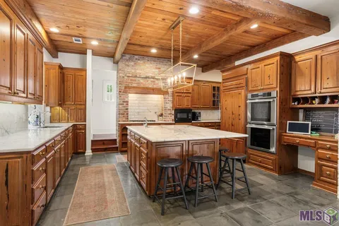 $1,250,000 | 1701 Louray Drive, Baton Rouge, LA 70808