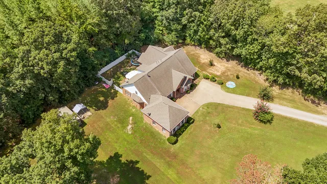 $470,000 | 915 Cliffview Road, Bolivar, TN 38008