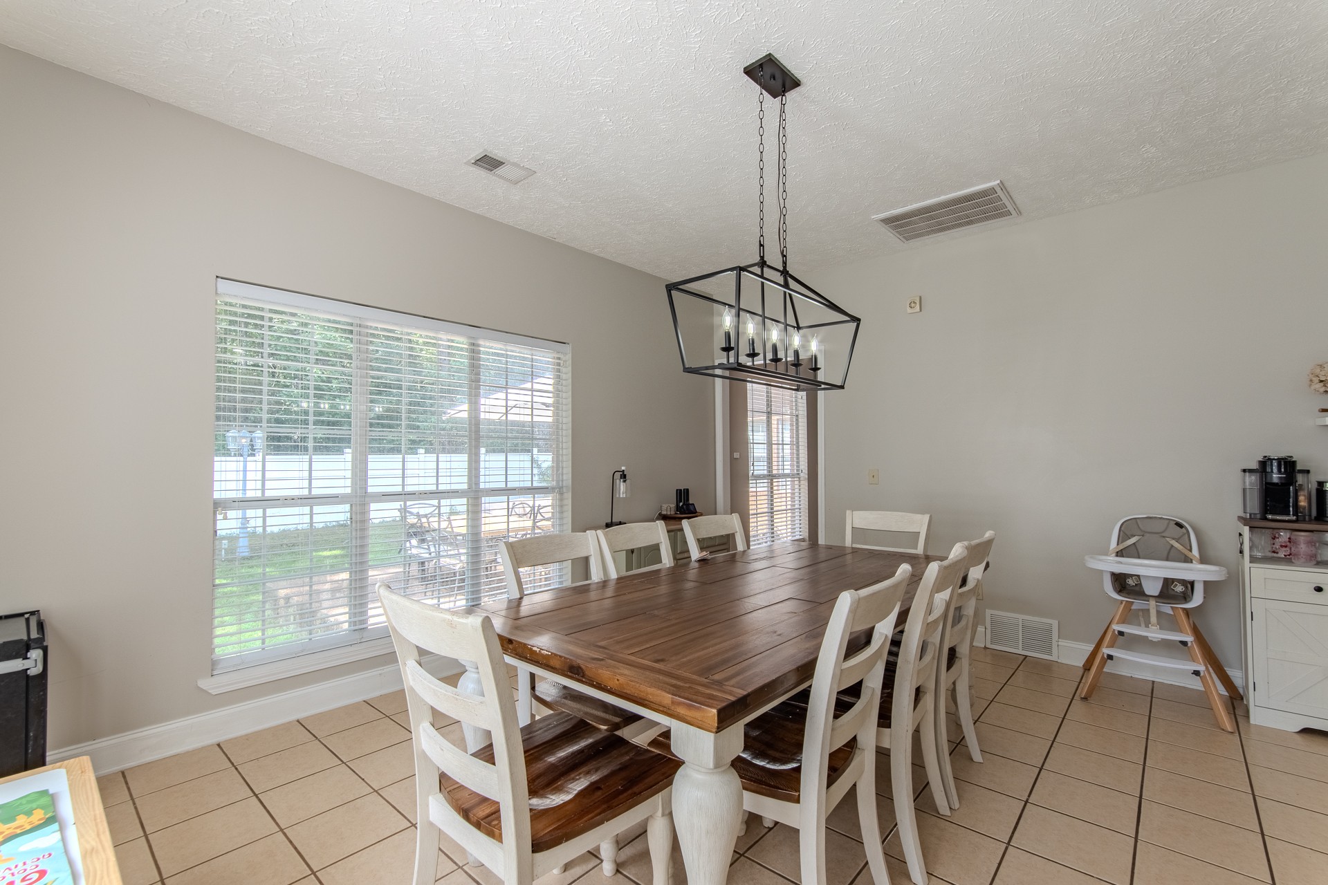 915 Cliffview Road Bolivar, TN 38008 - Photo 66 of 89 a view of a dining room with furniture window and outside view