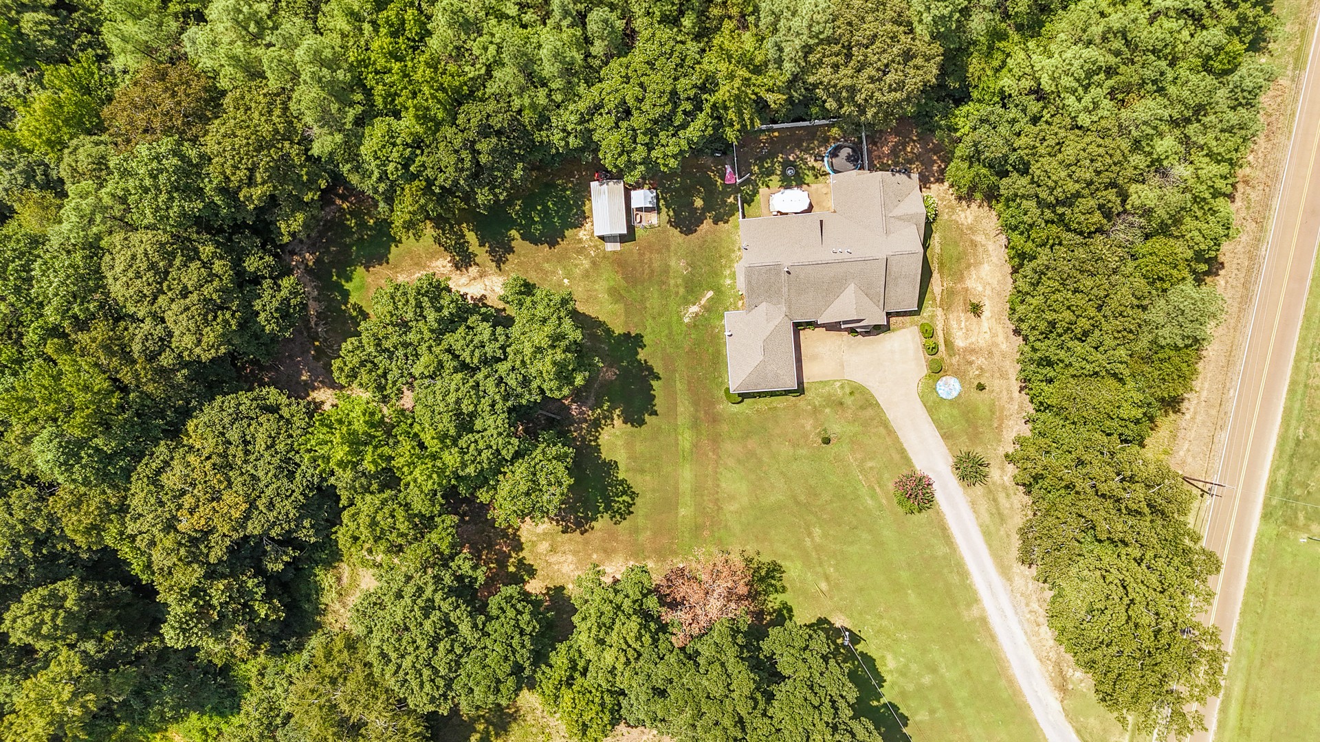 915 Cliffview Road Bolivar, TN 38008 - Photo 7 of 89