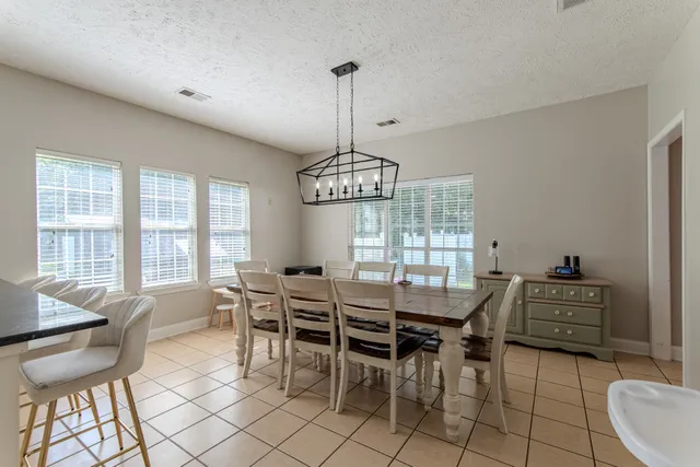 $470,000 | 915 Cliffview Road, Bolivar, TN 38008