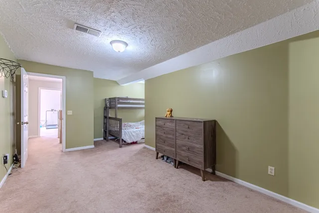 $470,000 | 915 Cliffview Road, Bolivar, TN 38008