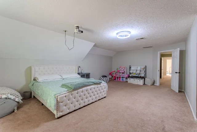 $470,000 | 915 Cliffview Road, Bolivar, TN 38008