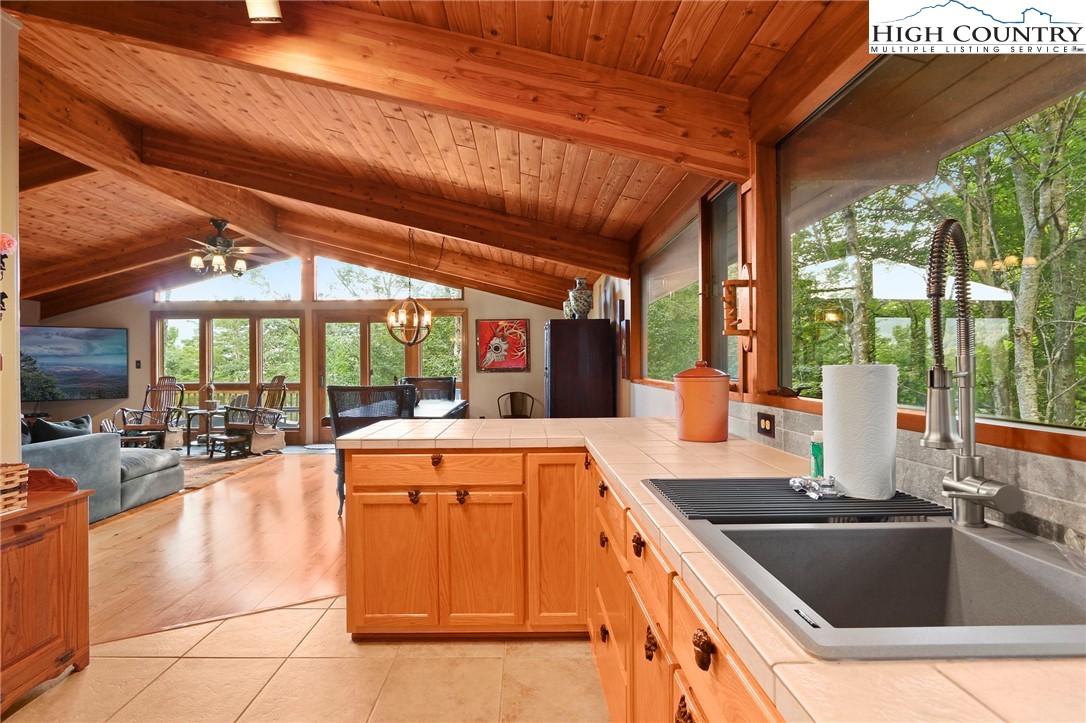 202 Upper Grouse Ridge Road Beech Mountain, NC 28604 - Photo 10 of 41