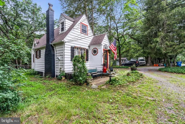 $725,000 | 747 West Veterans Highway, Jackson, NJ 08527