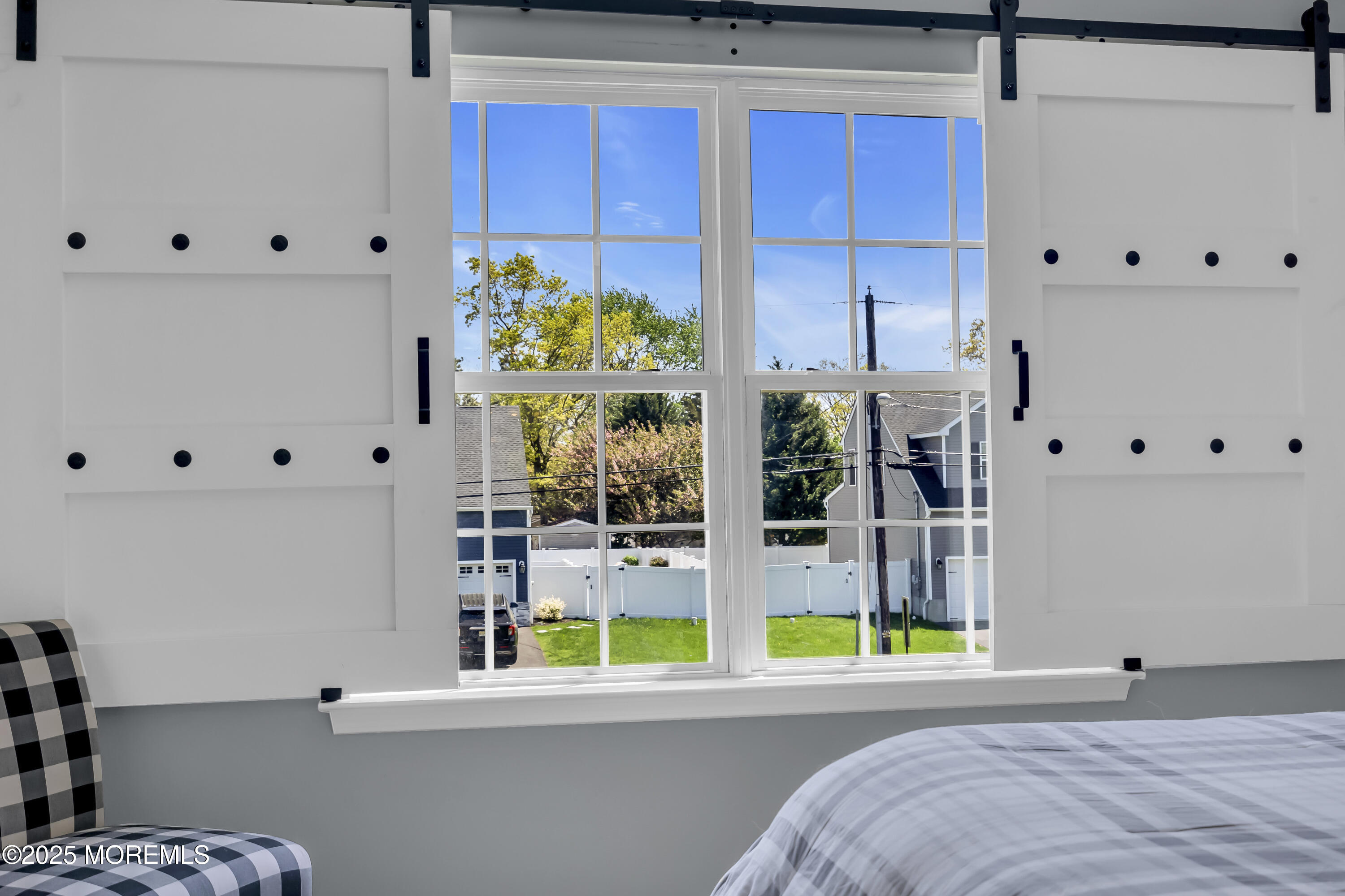 1839 Breakers Drive Manahawkin, NJ 08050 - Photo 33 of 52 a room with window and flowerpot