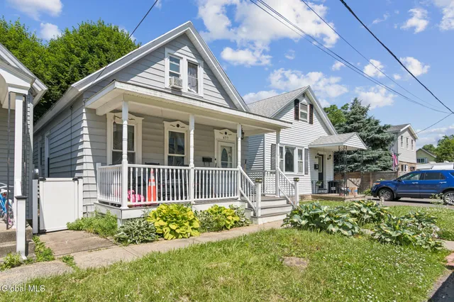 $145,000 | 477 9th Avenue, Troy, NY 12182