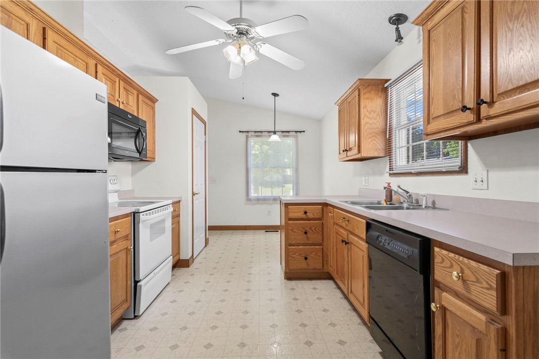 2819 East Wood Street Decatur, IL 62521 - Photo 8 of 28