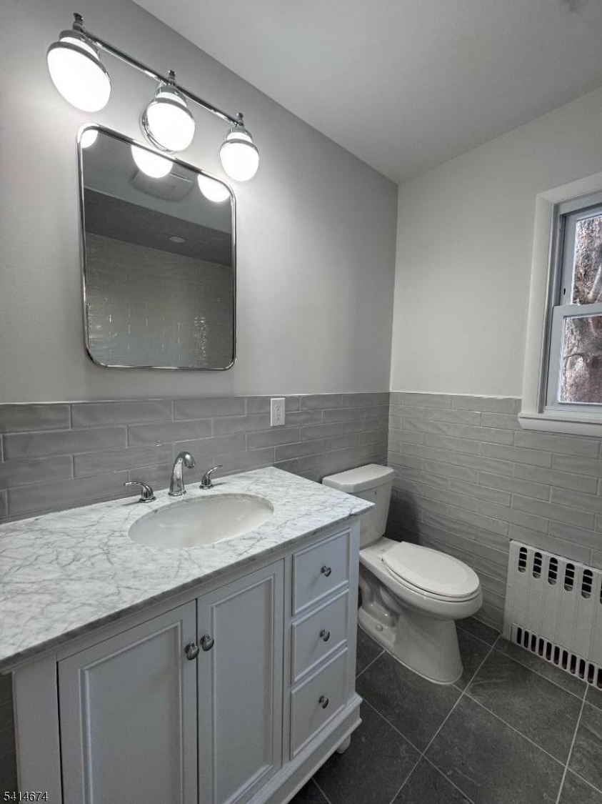 639 Oakdene Avenue Ridgefield, NJ 07657 - Photo 14 of 20