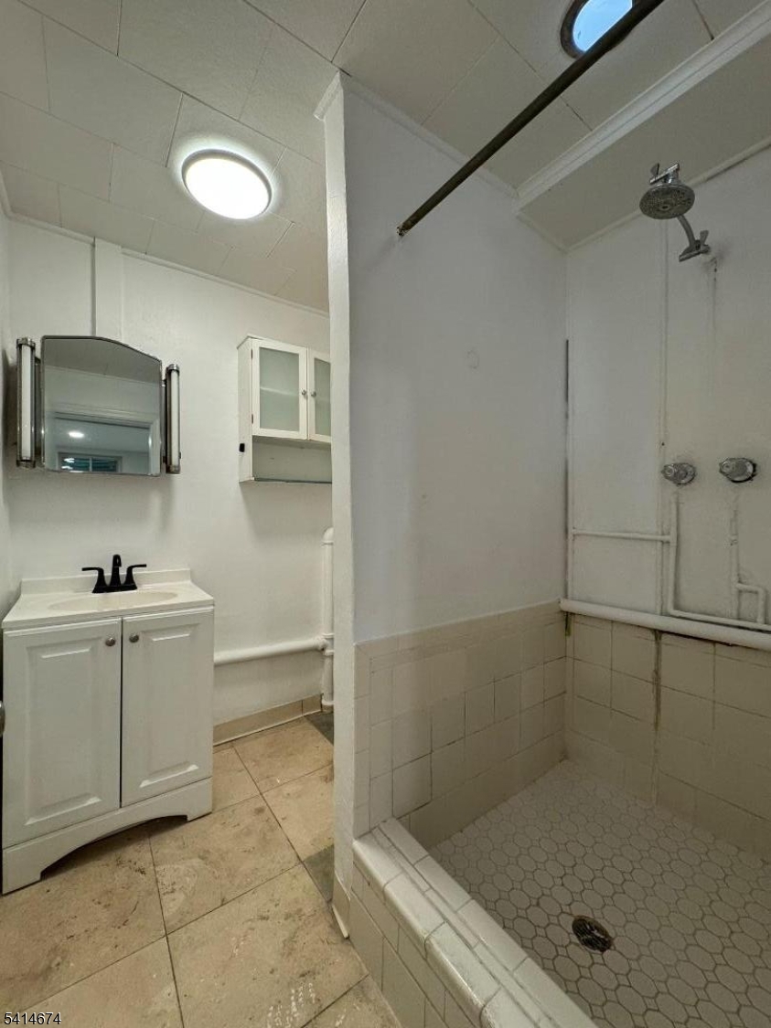 639 Oakdene Avenue Ridgefield, NJ 07657 - Photo 18 of 20