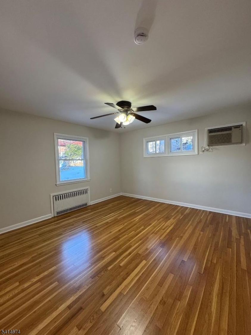 639 Oakdene Avenue Ridgefield, NJ 07657 - Photo 9 of 20