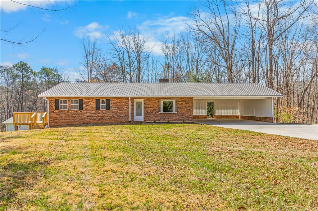 435 Seven Island Road Danbury, NC 27016 - Photo 4 of 44