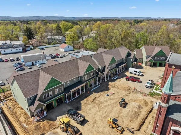 $659,900 | 5 Elizabeth Lane, Unit 5, Paxton, MA 01612