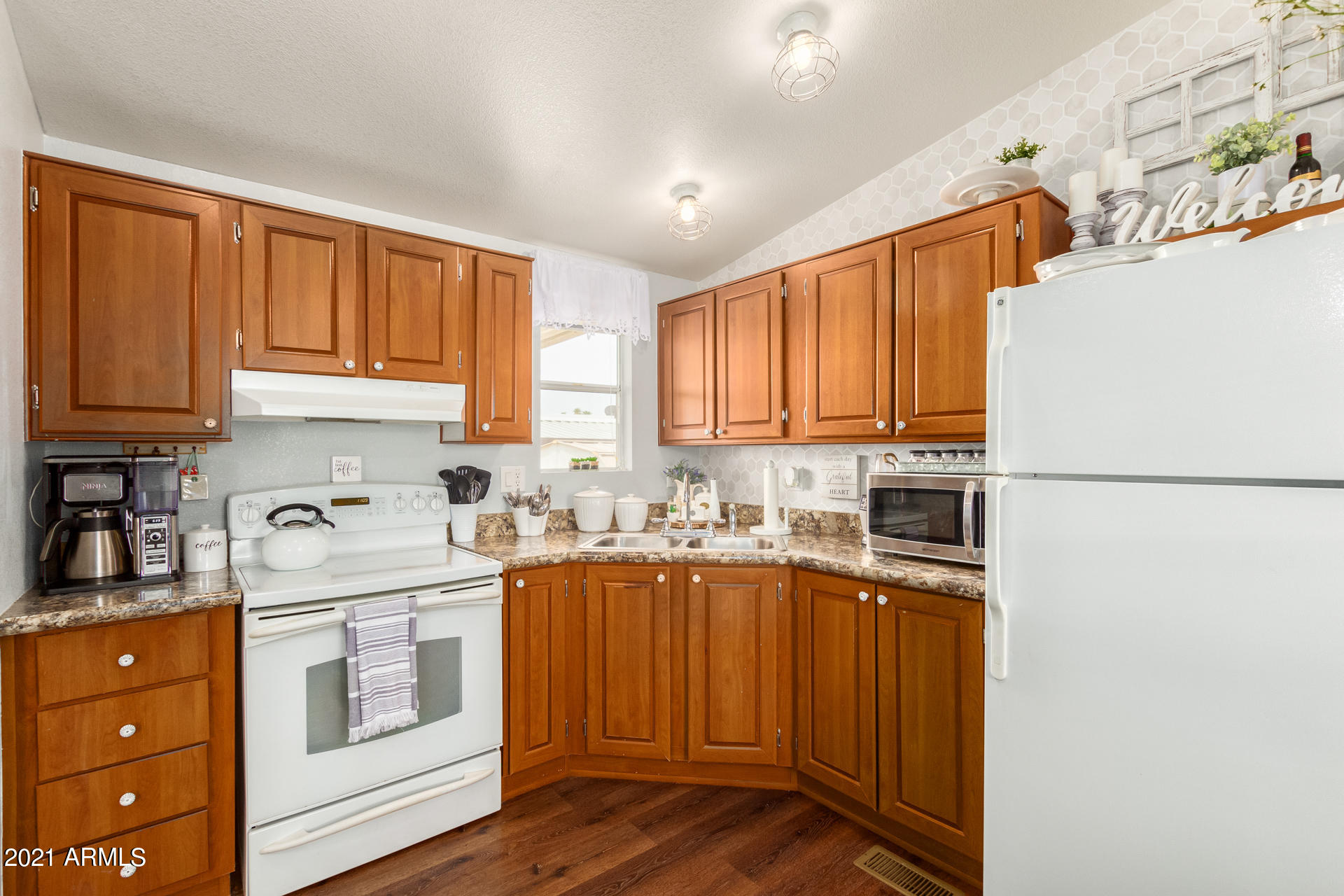 44 South Hawes Road, Unit C3 Mesa, AZ 85208 - Photo 9 of 25 09 - Hawes