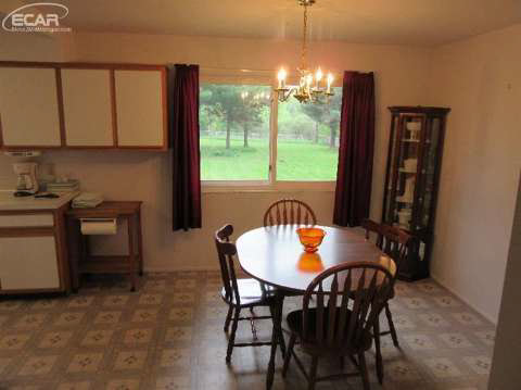 6448 North Bray Road Flint, MI 48505 - Photo 27 of 55 20438834-26.JPG
