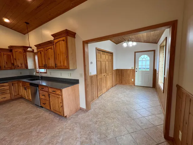 $465,000 | 26169 Paddy Avenue, Aitkin, MN 56431