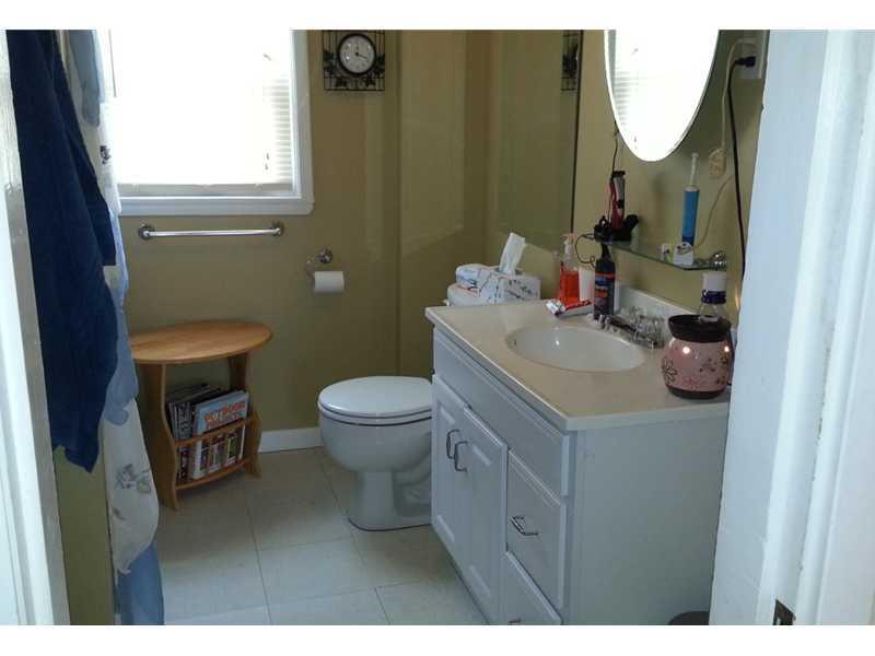 2626 Hotel Road Auburn, ME 04210 - Photo 6 of 19 Bathroom.