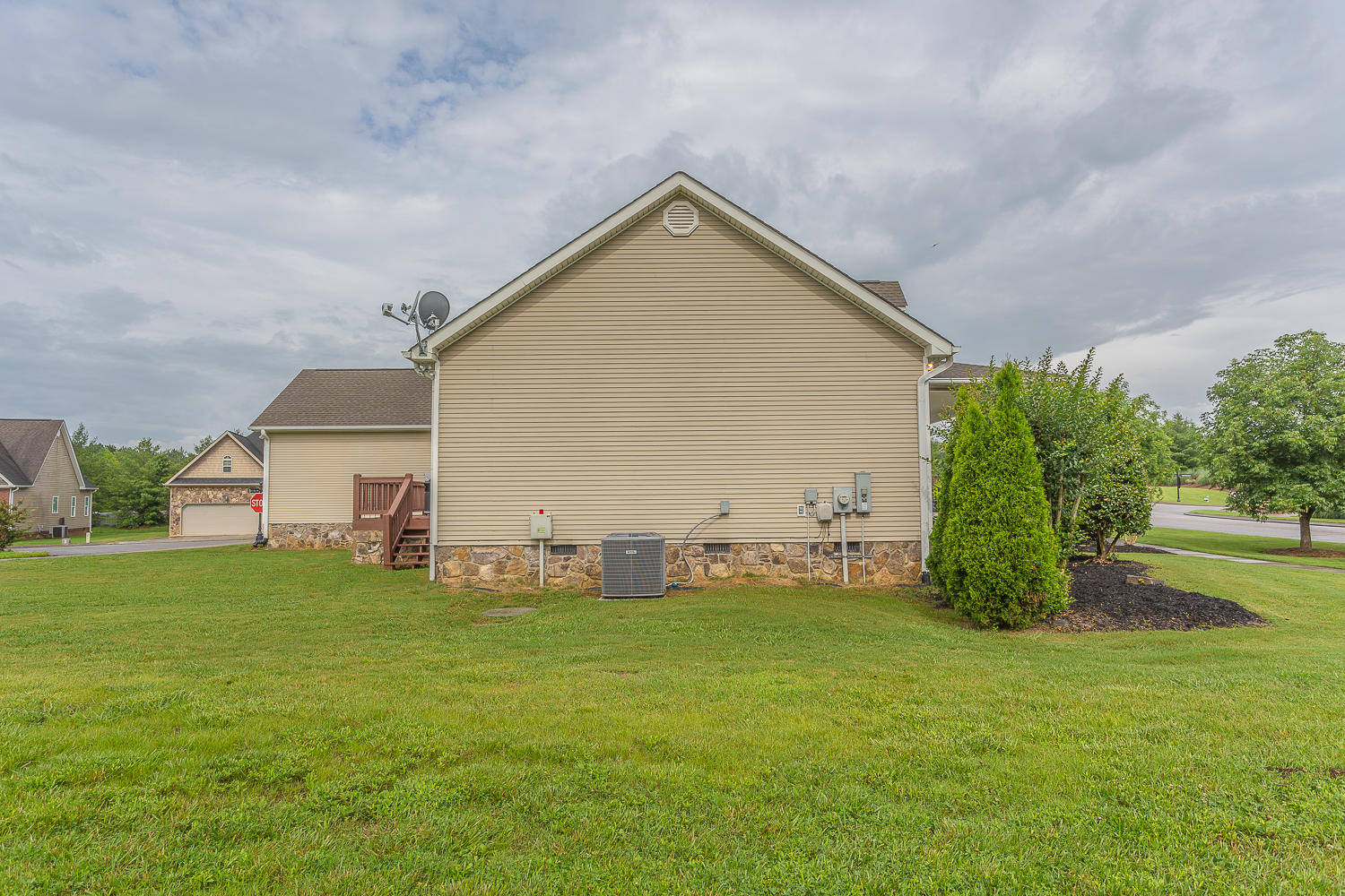 9 Deer Ridge Lane Rock Spring, GA 30739 - Photo 7 of 65 9 Deer Ridge-7