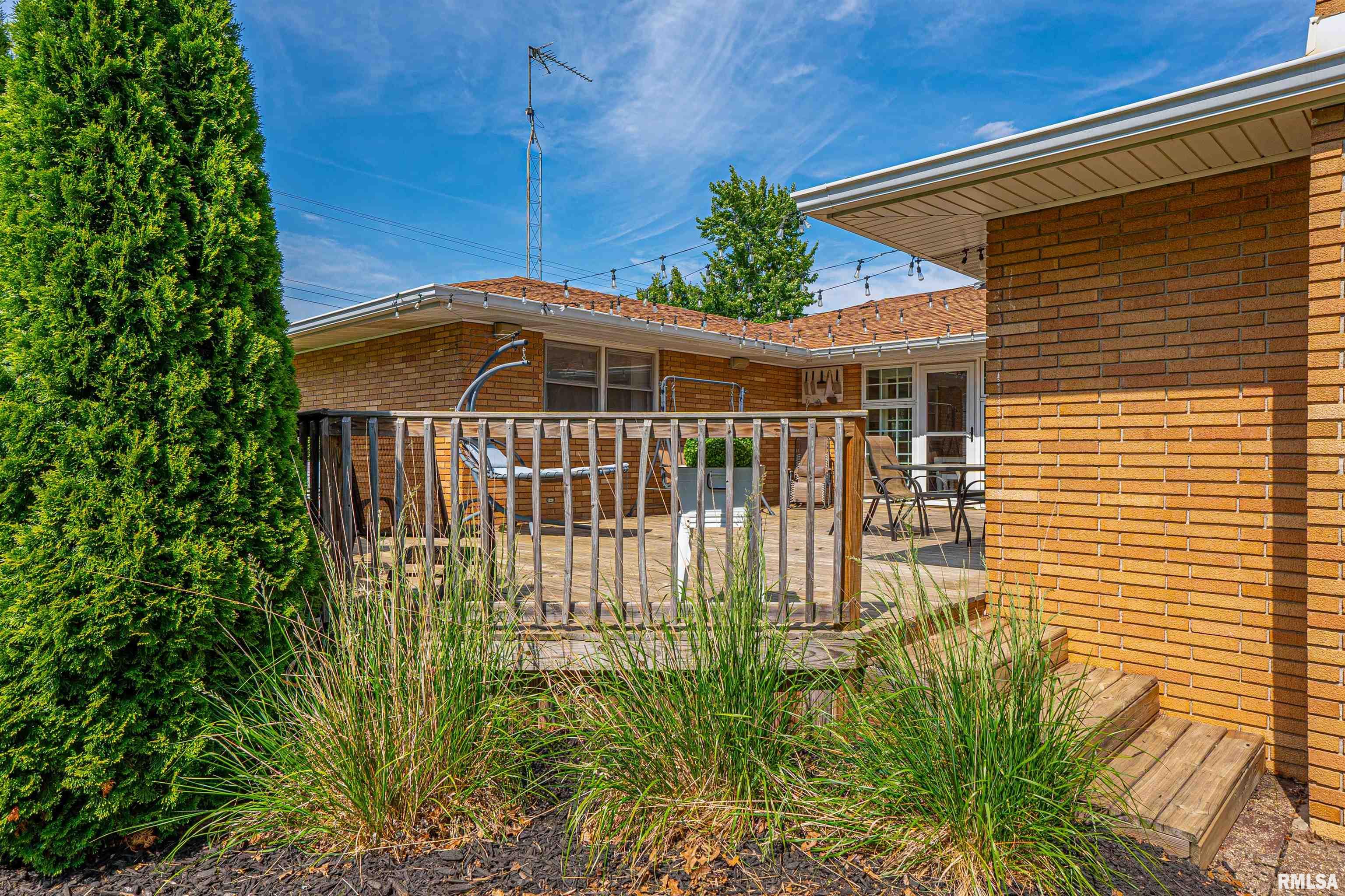 1346 Airport Road Lincoln, IL 62656 - Photo 32 of 38