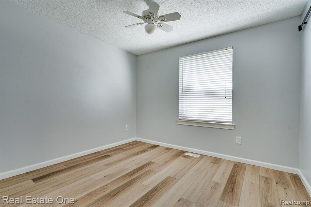 727 Hidden Ridge Drive Troy, MI 48083 - Photo 23 of 36