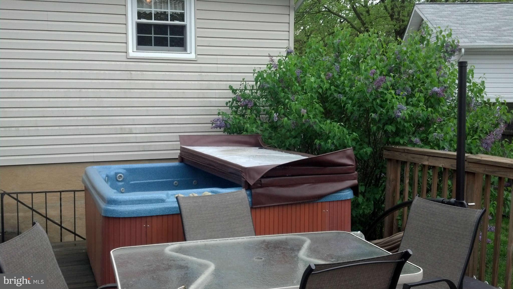 412 Ridgeview Court Arnold, MD 21012 - Photo 26 of 30 Hot Tub