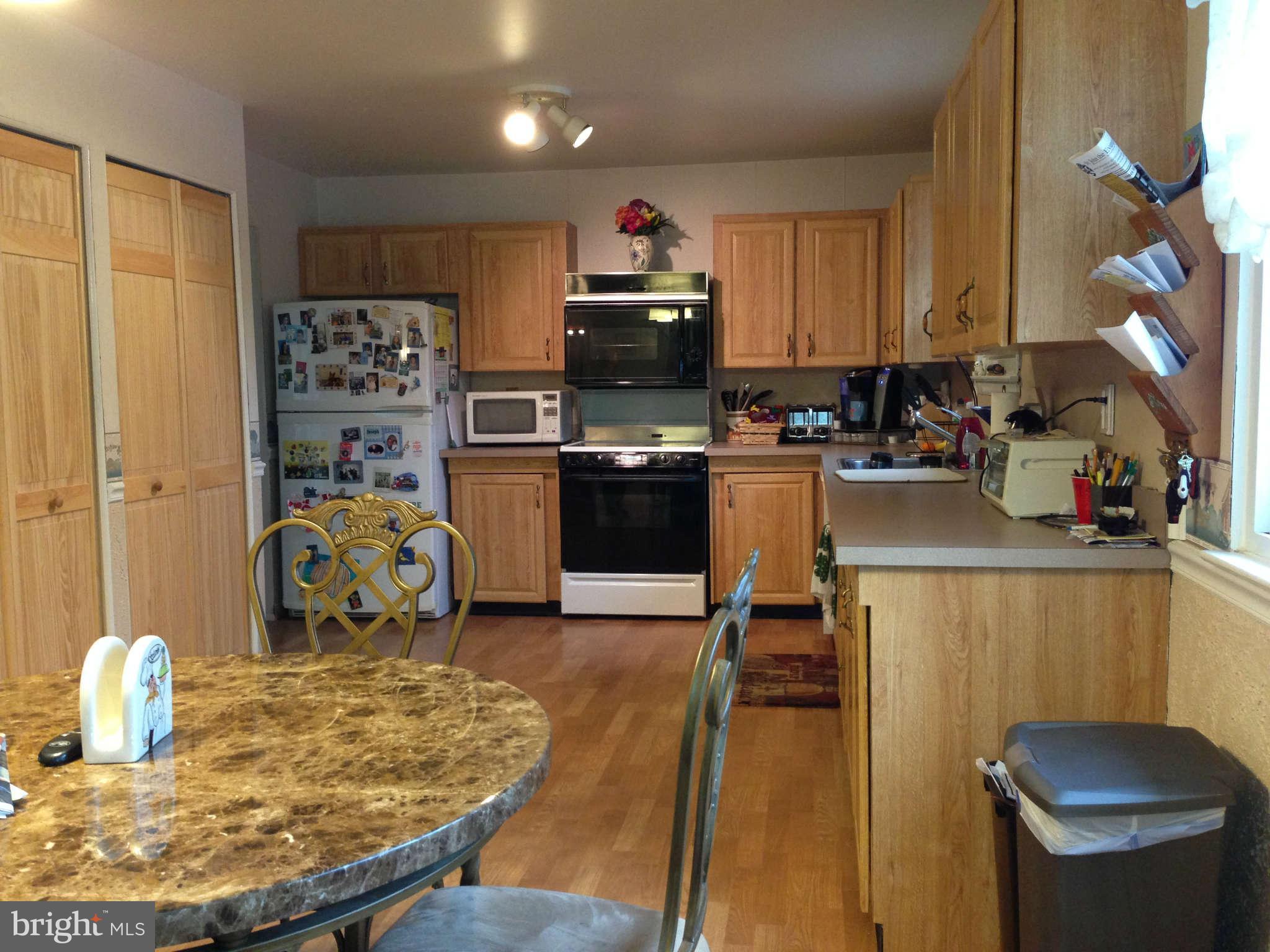 412 Ridgeview Court Arnold, MD 21012 - Photo 7 of 30 Kitchen