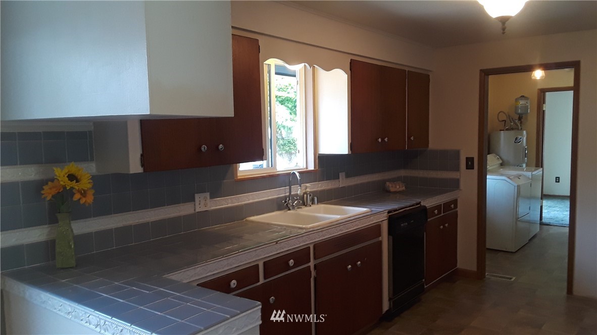 5717 Highland Road Everett, WA 98203 - Photo 14 of 23