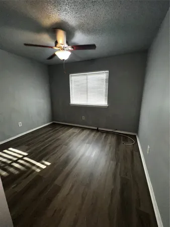 $1,500 | 617 Greenlawn Boulevard, Round Rock, TX 78664