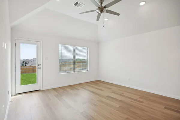 $239,900 | 332 Bendecido Loop, Elgin, TX 78621
