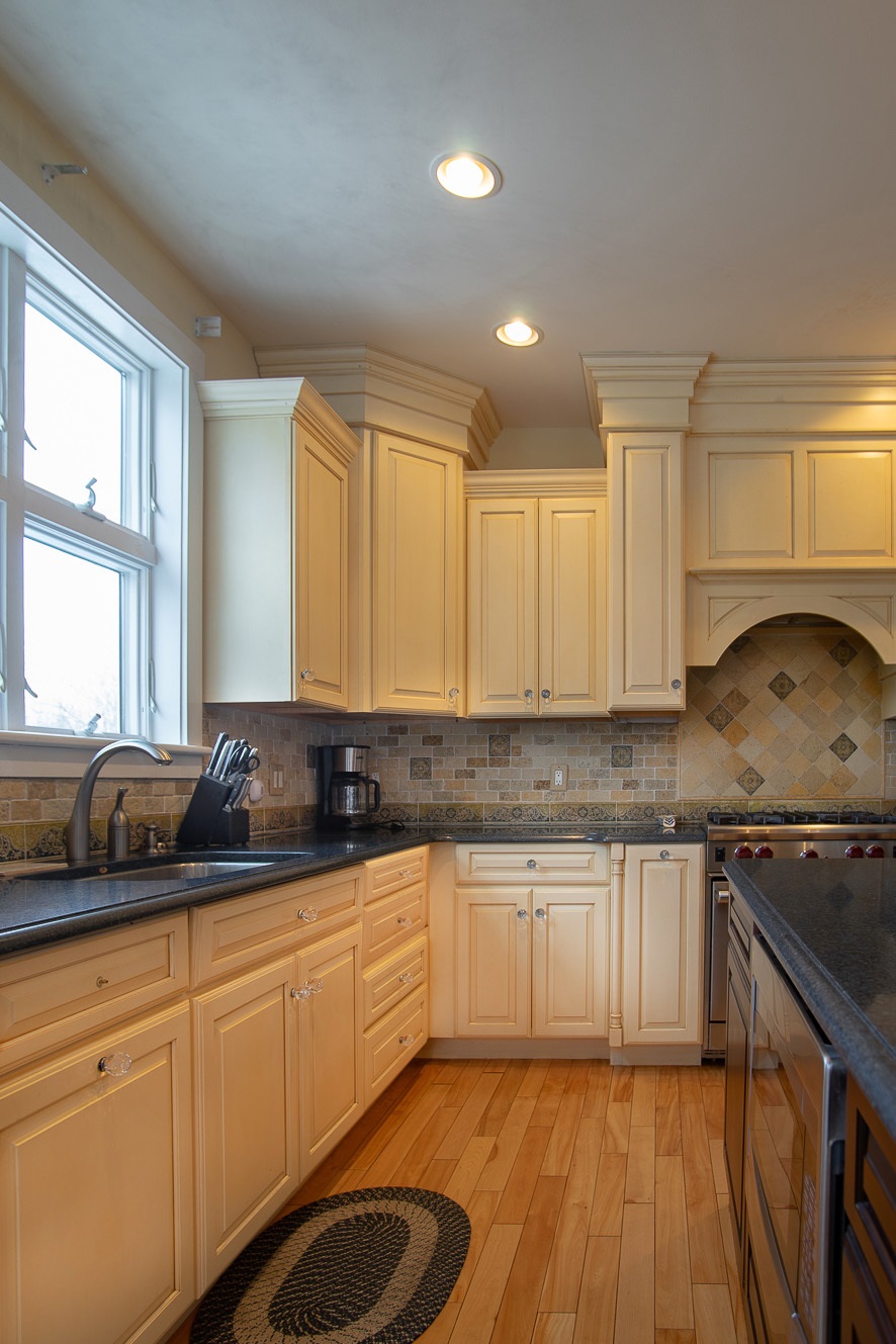 34 Springhill Road West Dover, VT 05356 - Photo 8 of 40