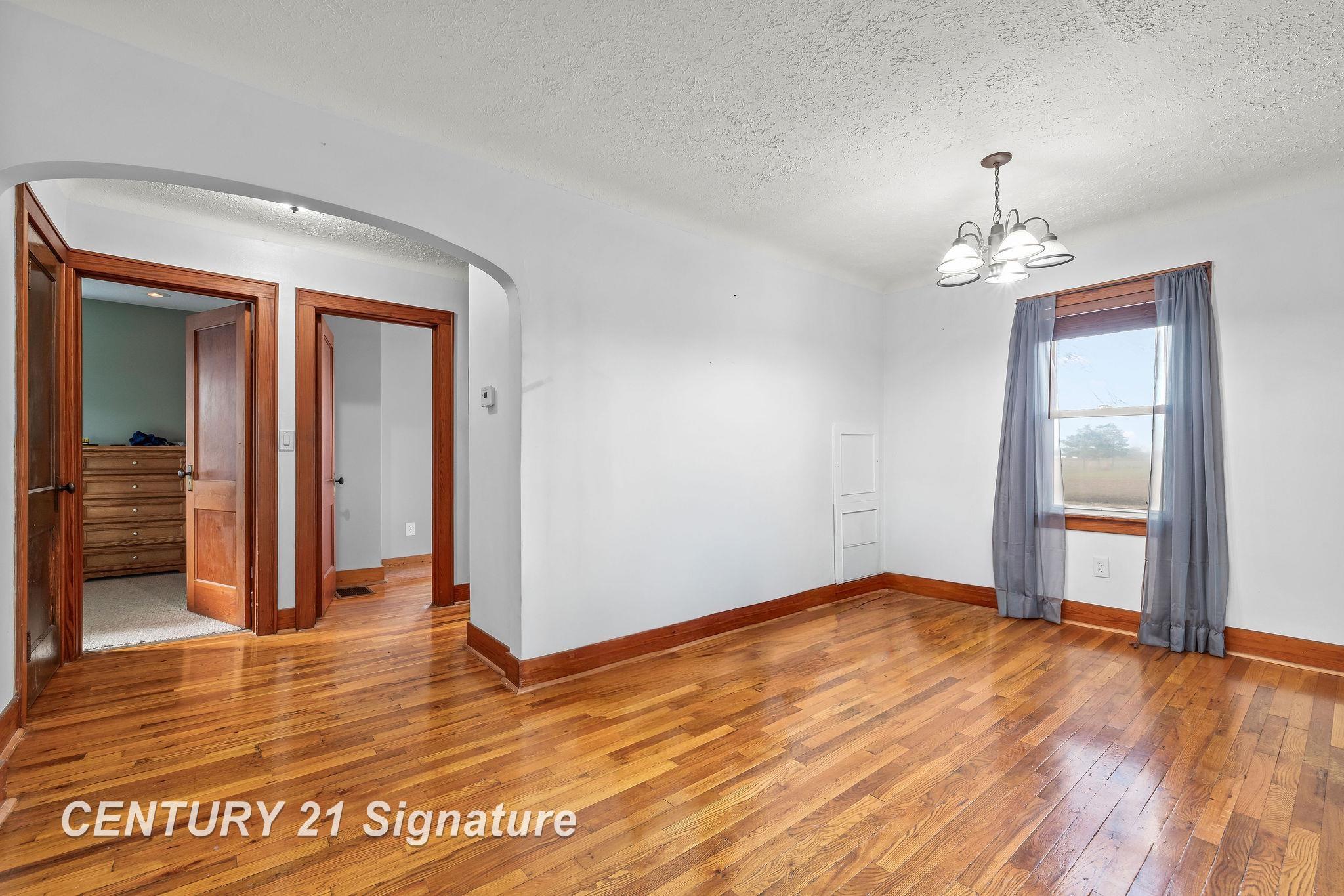 2378 South Garfield Road Auburn, MI 48611 - Photo 5 of 25 50161567-c6fdfa92-2c2f-41c9-8ed8-adc2d3adfa75.JPG