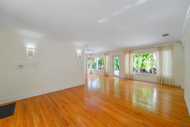 $9,000 | 911 Mariana Avenue, Coral Gables, FL 33134