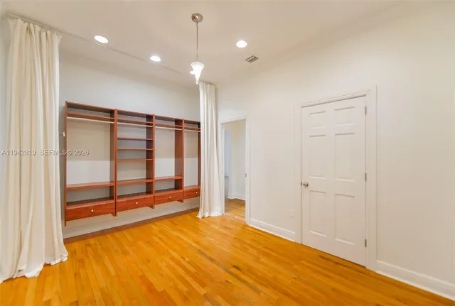 $9,000 | 911 Mariana Avenue, Coral Gables, FL 33134