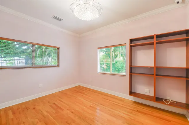 $9,000 | 911 Mariana Avenue, Coral Gables, FL 33134