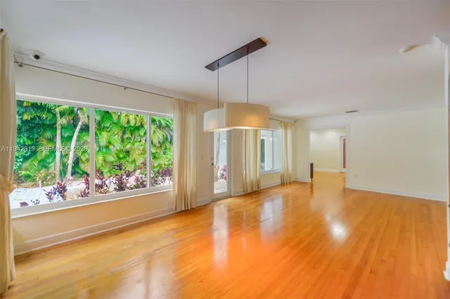 $9,000 | 911 Mariana Avenue, Coral Gables, FL 33134