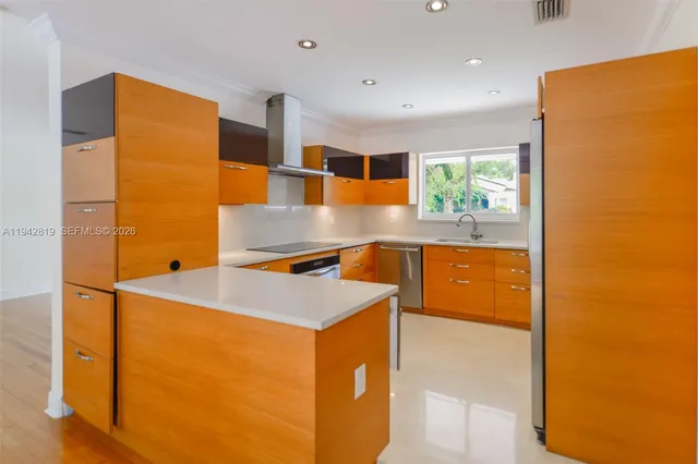 $9,000 | 911 Mariana Avenue, Coral Gables, FL 33134